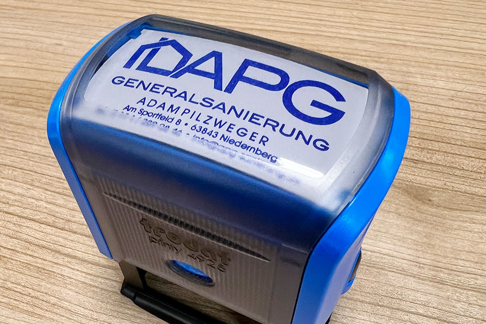 Neues Firmenlogo der APG in Niedernberg